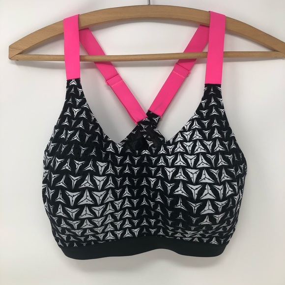 Sold! Victoria’s Secret Padded Sports Bra 36DD - Picture 1 of 6